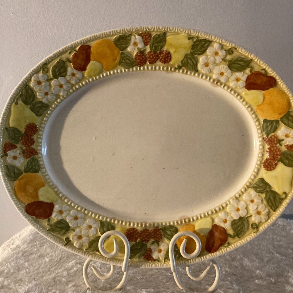 Metlox-Poppytrail-Vernon  "Della Robbia" 14" Oval Serving Platter